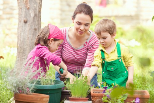 Seasonal planting features for an East Ham garden